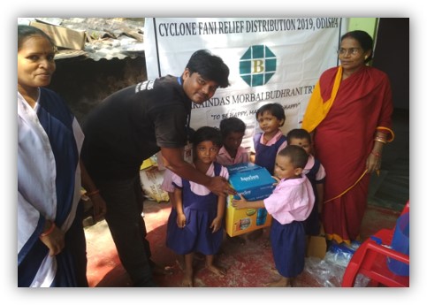 Filter distribution at Krushak Bazar AWC, Cuttack